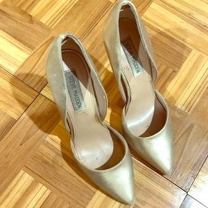 Steve Madden Gold heels.